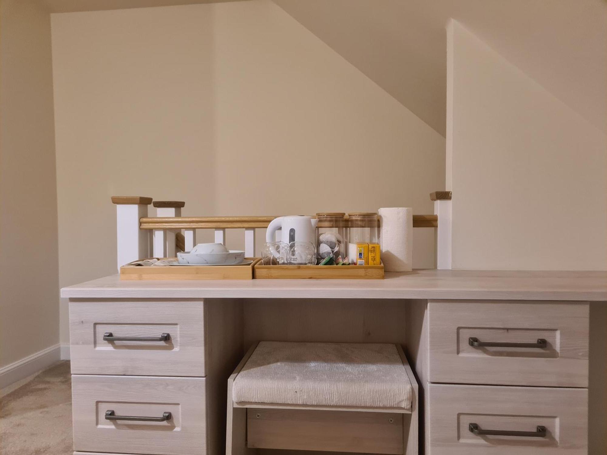 Sky'S Haven Apartment Sunningwell Bagian luar foto
