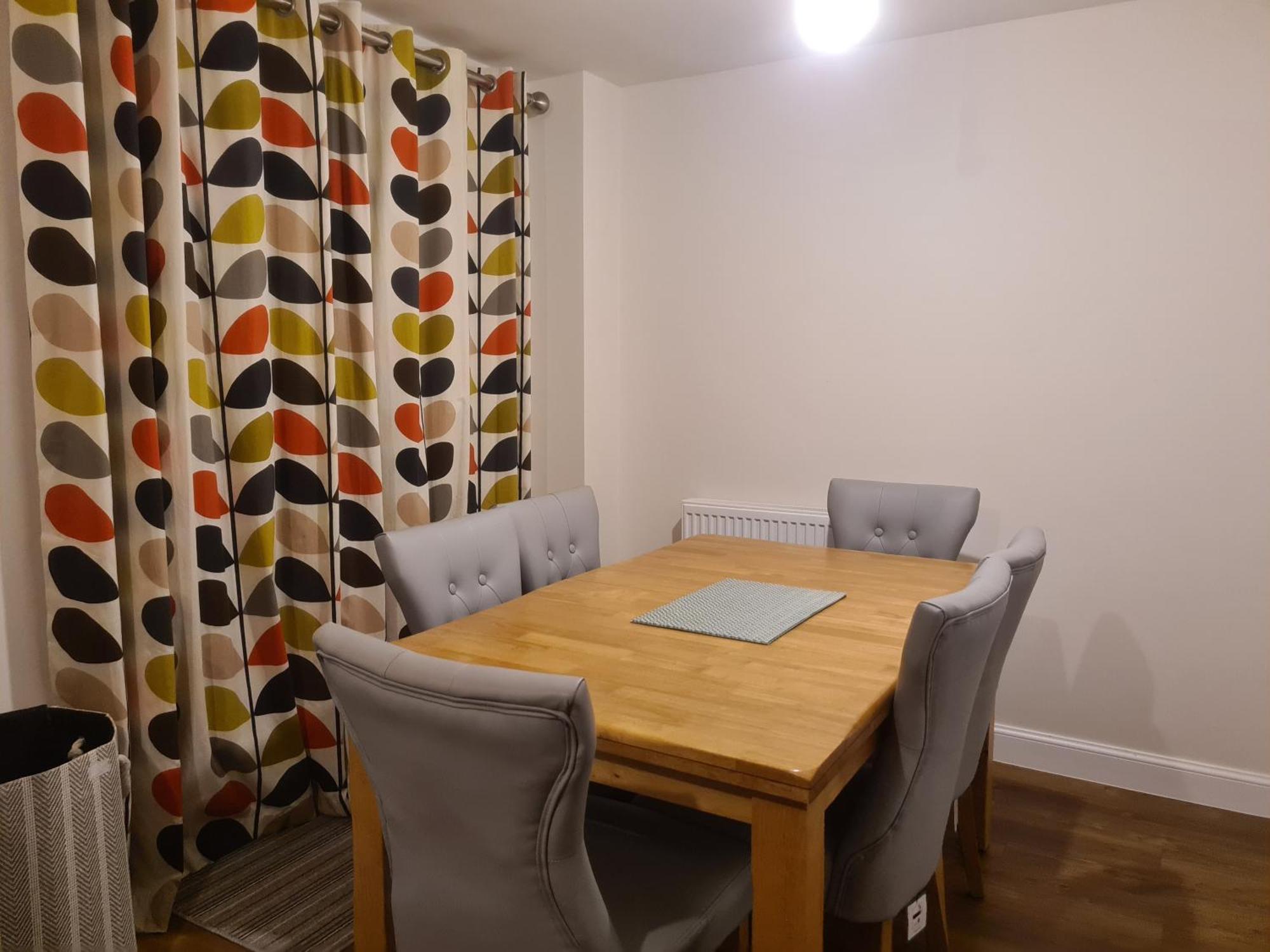Sky'S Haven Apartment Sunningwell Bagian luar foto